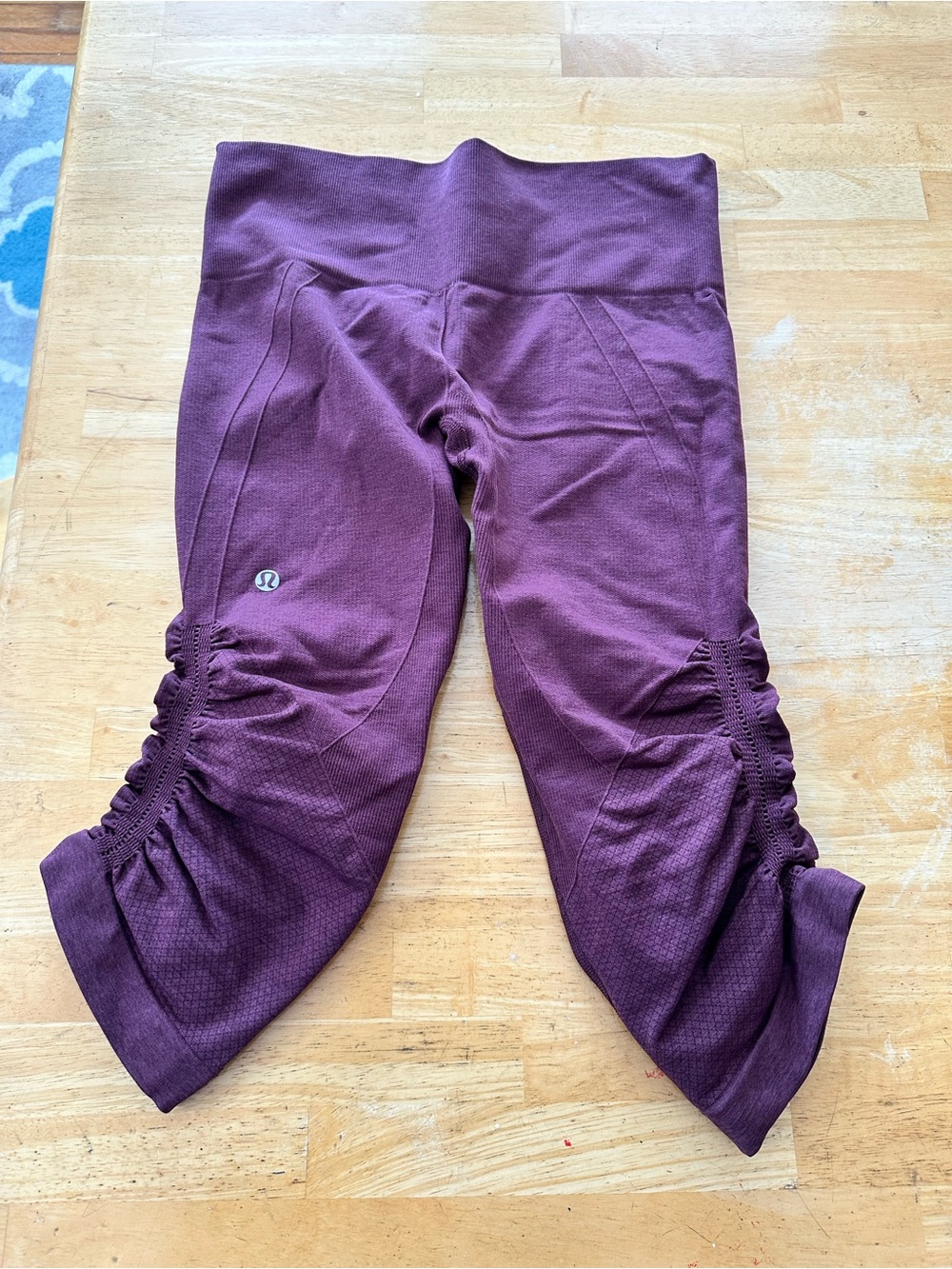 Lululemon crop leggings size 6